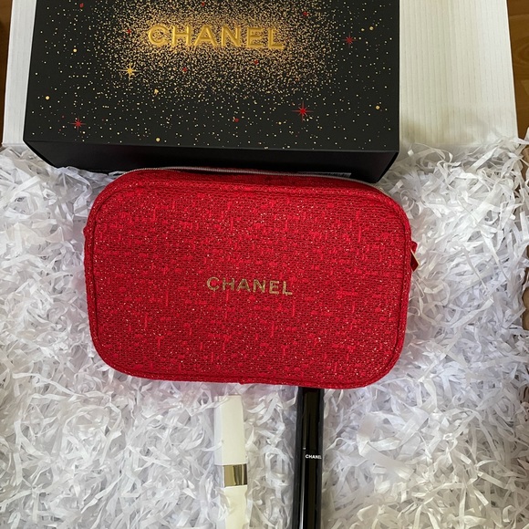 CHANEL Other - Chanel Holiday Eye Essentials Eyes On Mascara 2-Piece Set